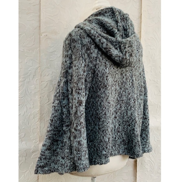 BCDG MAXAZRIA Hooded Cape cozy Poncho Sweater - Picture 4 of 7